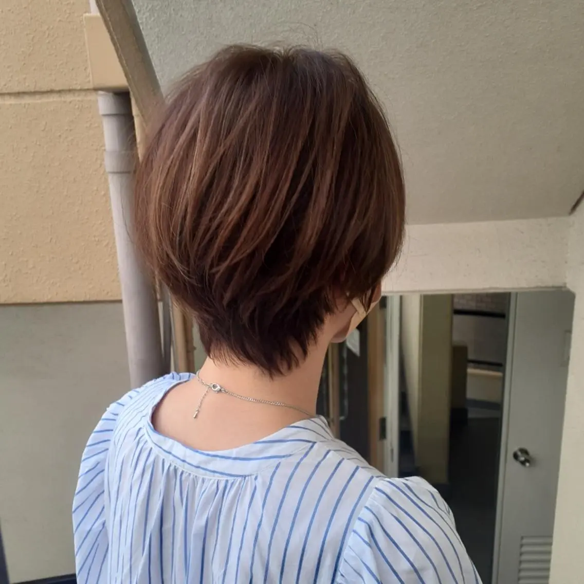 ショート カラー ハイライトカラー ハイライト ショートヘア カット ヘアカラー トリートメント 🔳髪質改善🔳 岡本陽のヘアスタイル