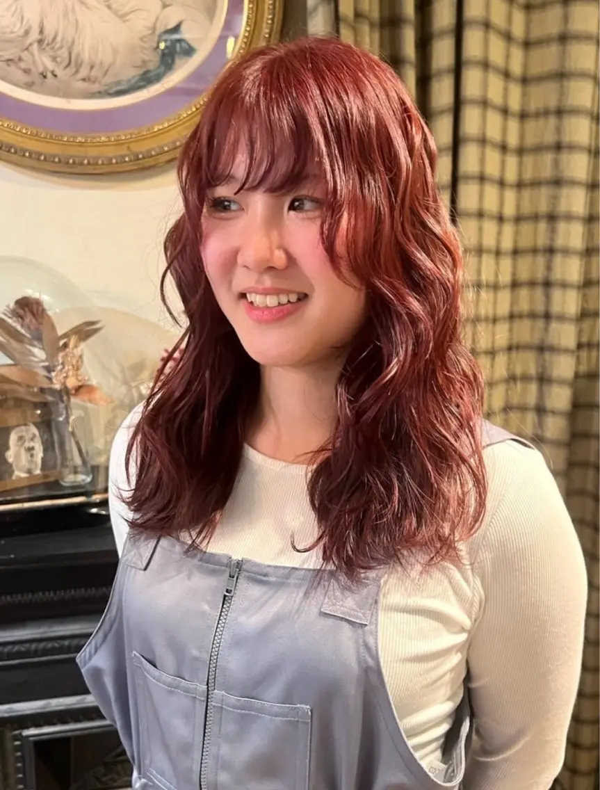 カラー ヘアカラー トリートメント アイブロウ&マツパ カラーモデルまなみの眉毛・アイブロウイメージ