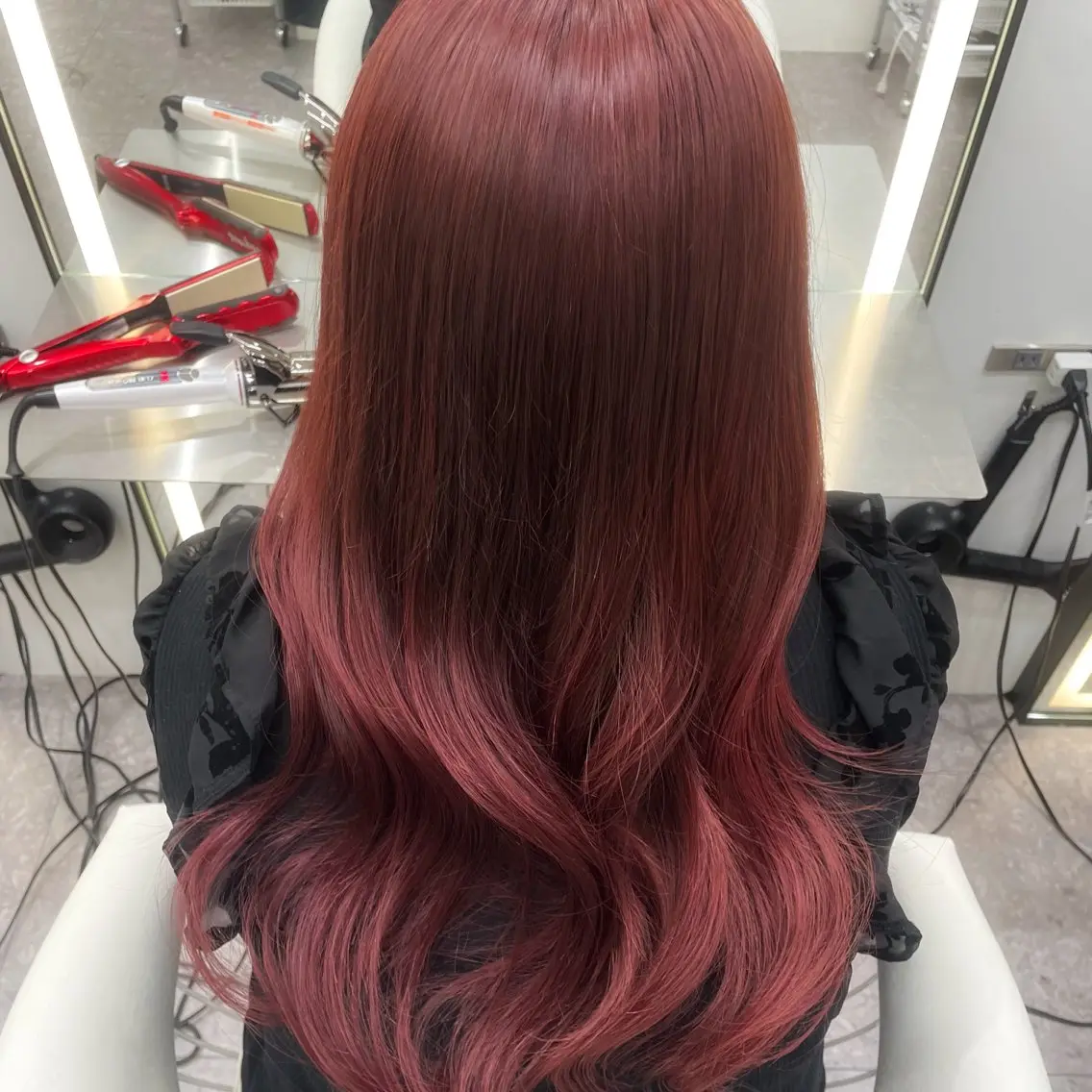 ロング ヘアカラー Hisa🤍新宿/髪 質改善🫧艶カラーのヘアスタイル