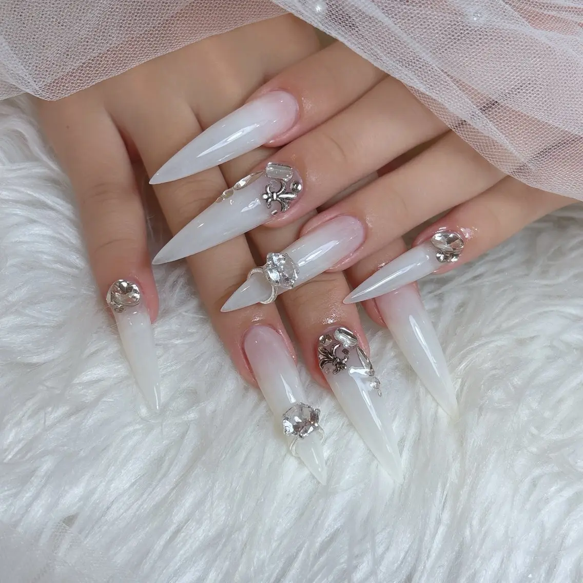 ネイル グラデーション 韓国ネイル ロングネイル スカルプネイル ワンホンネイル Sora NAILのネイルデザイン