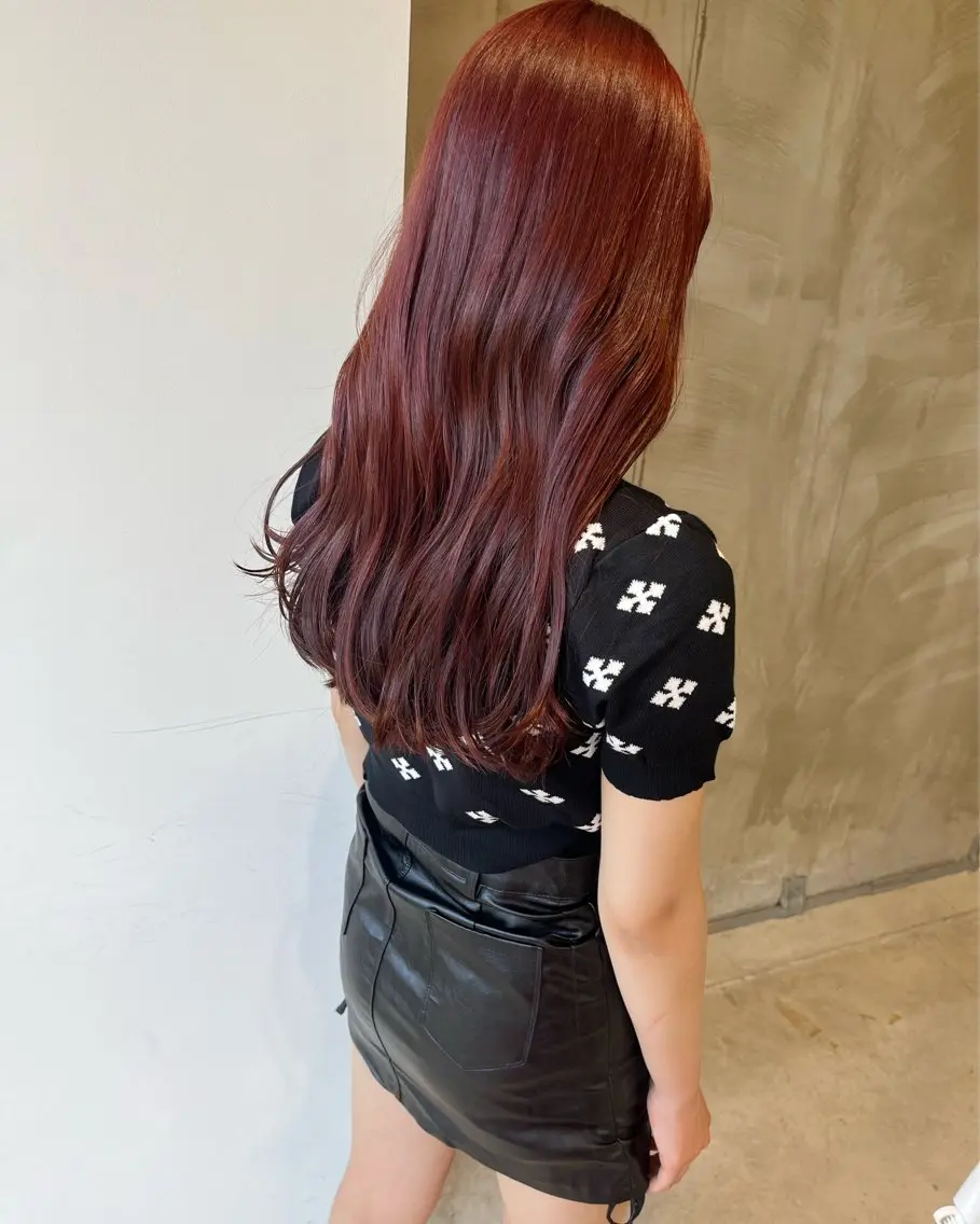 ロング カラー ブリーチ ダブルカラー ブリーチなしカラー レッドカラー 鈴木 美紅のヘアスタイル