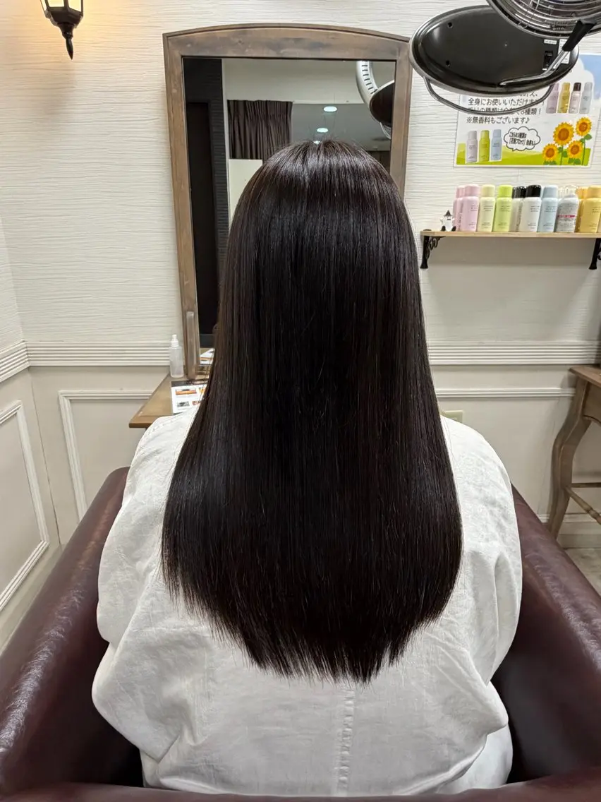 セミロング カラー 石川 沙蘭のヘアスタイル