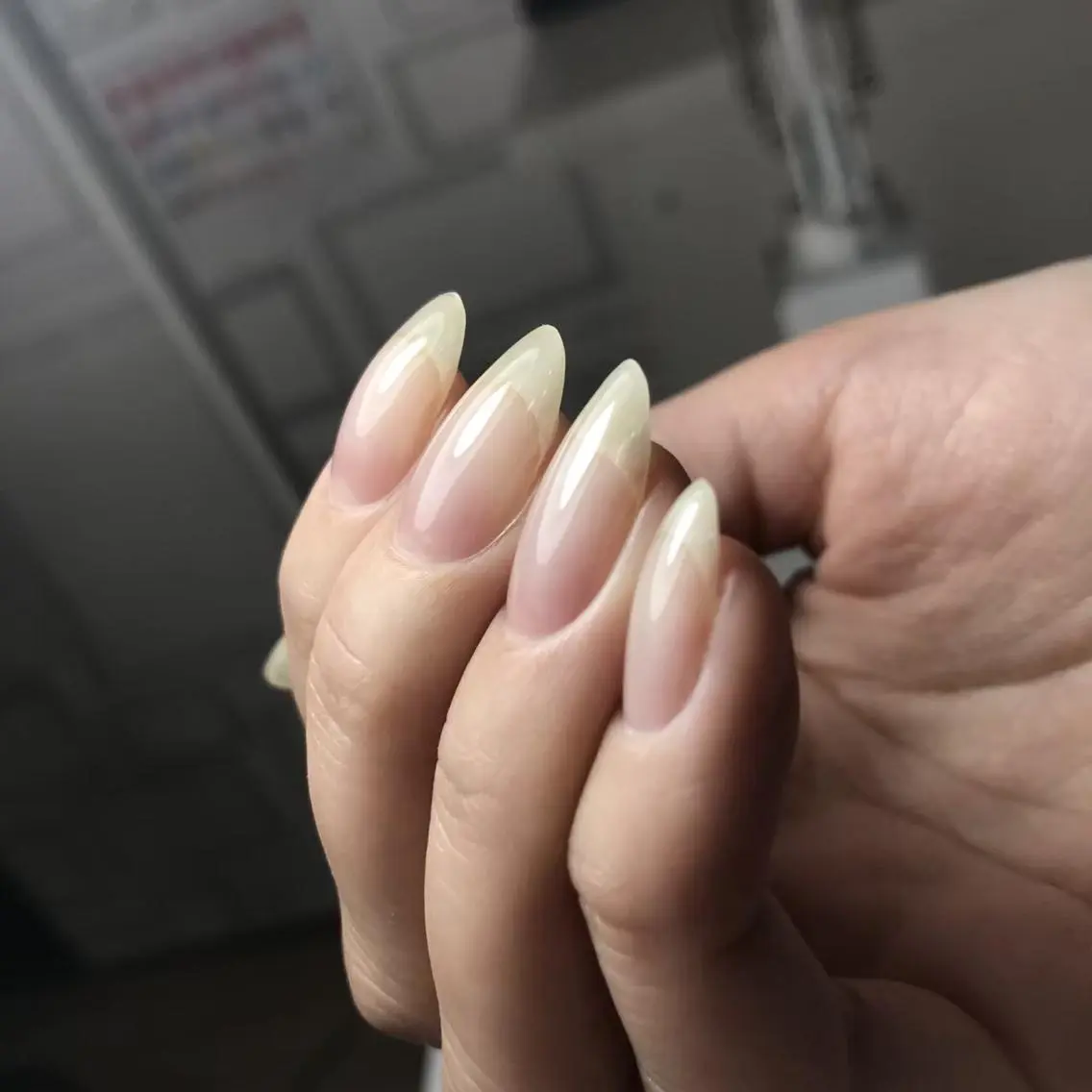 【美爪育成】クリアネイルの写真