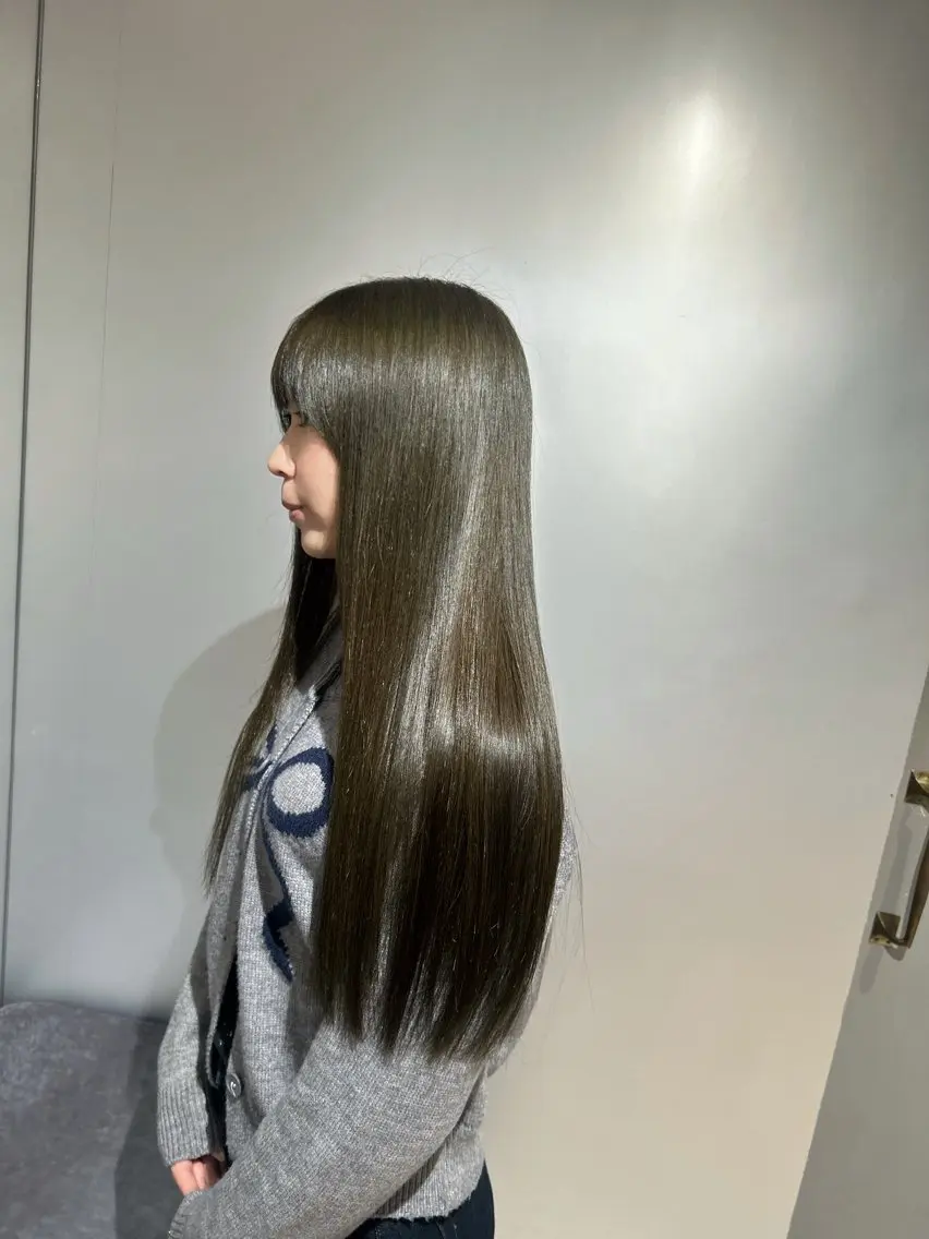 ロング カラー カット ヘアカラー トリートメント 透明感×韓国ヘア 🇰🇷きららのヘアスタイル