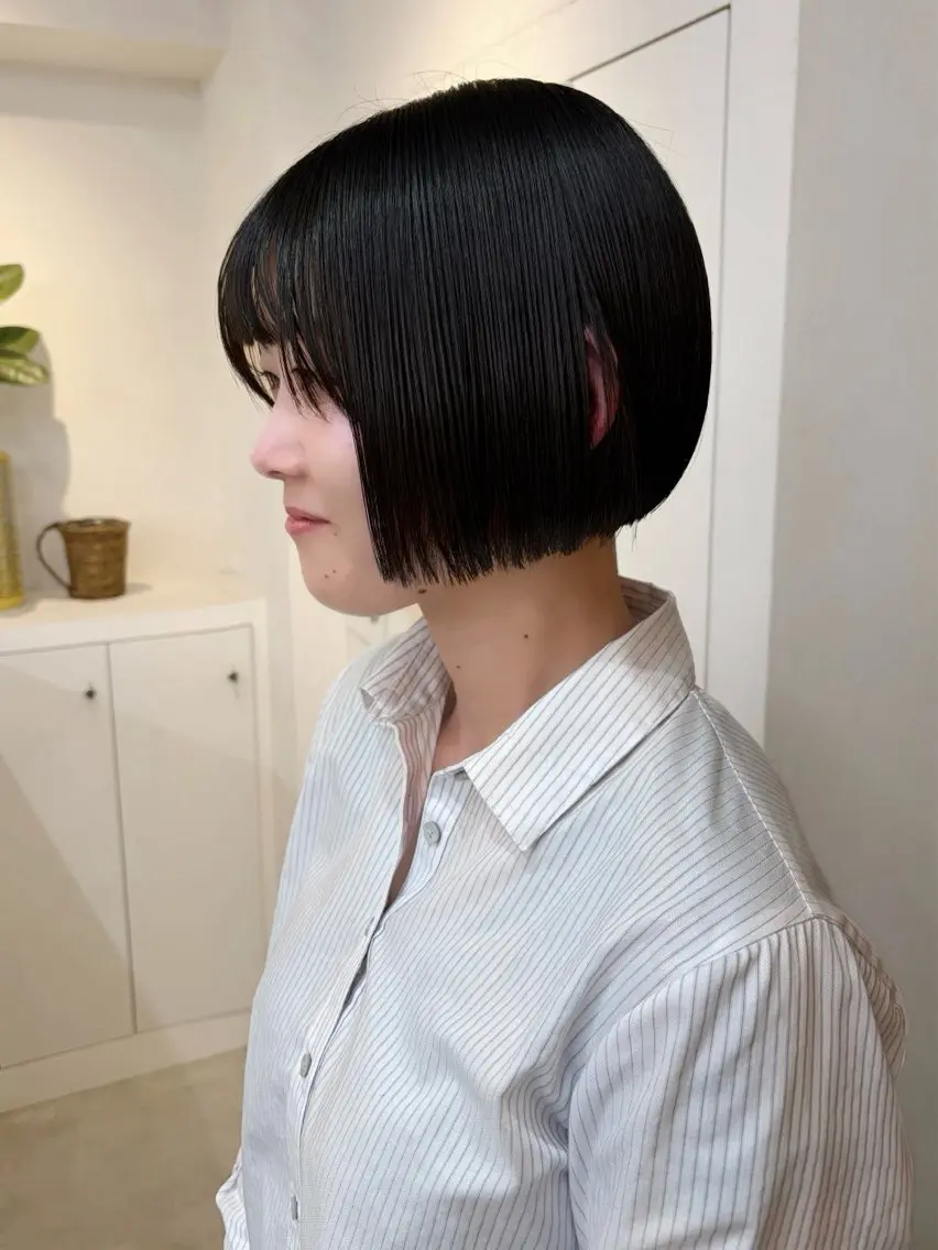 ショート 透け感ベージュ🤎 韓国ヘアtakutoのヘアスタイル
