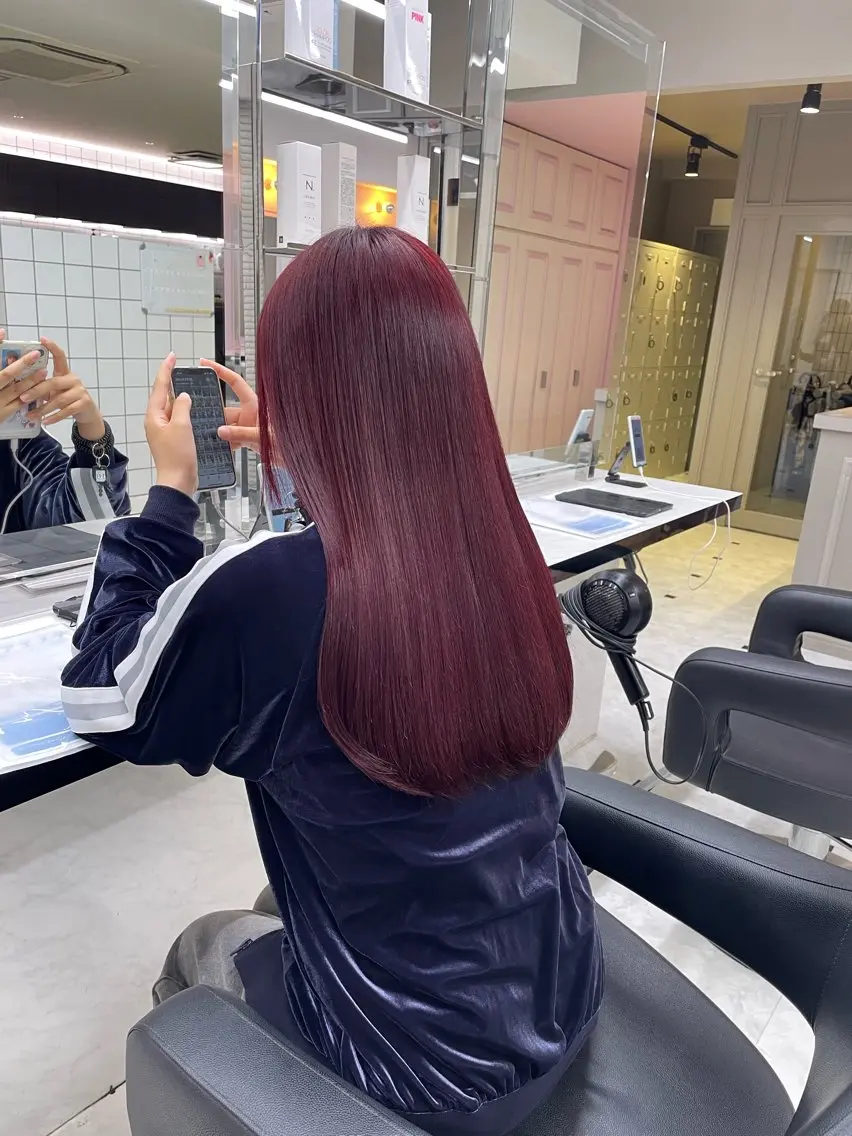 セミロング カラー ヘアアレンジ ダブルカラー レッドカラー ヘアカラー ピンク・ベージュ🩰 カラー🫧とらのヘアスタイル