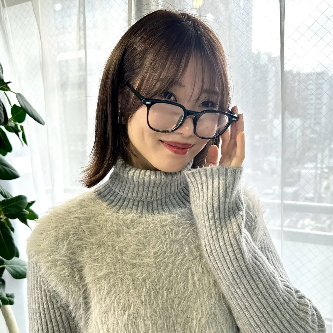 ミディアム カラー 切りっぱなしボブ ボブ シースルーバング レイヤーカット/韓国 /心斎橋/宮城ほのかのヘアスタイル