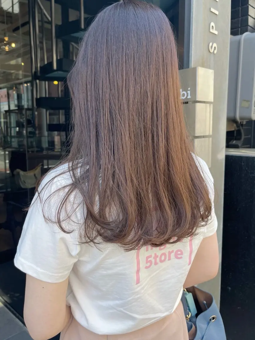 ロング ヘアカラー 透明感カラー♡ 岡部瑠里のヘアスタイル