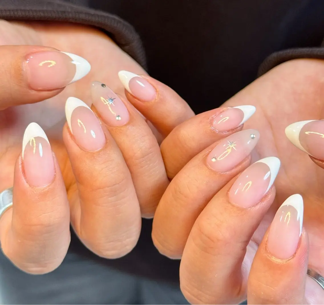ネイル アートネイル オーロラネイル チークネイル フレンチネイル ガラスフレンチ ハンドネイル 🎀🎀YooLi Nail Salonのネイルデザイン