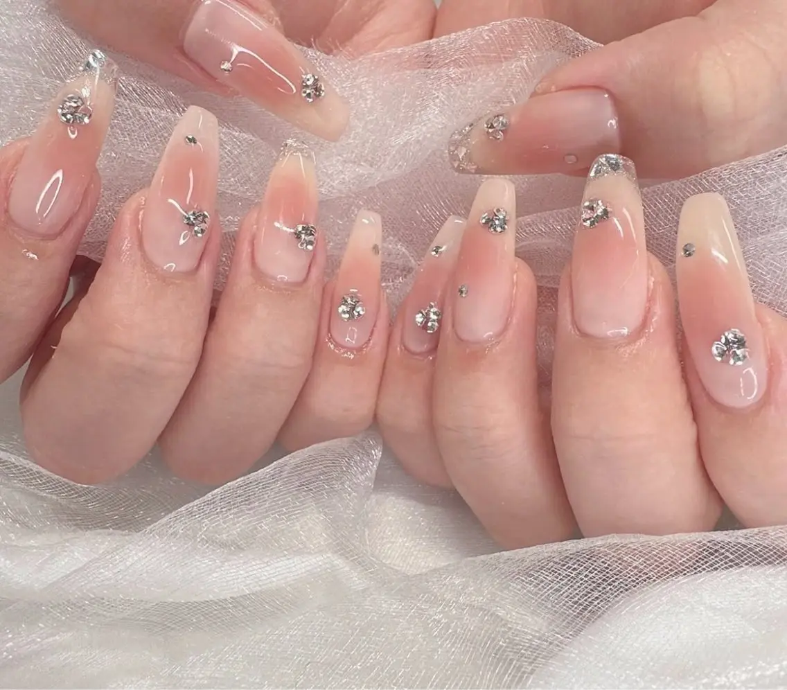 ネイル 韓国ネイル ニュアンスネイル シンプルネイル 春ネイル ワンホンネイル Nihonthy Nail 新宿のネイルデザイン