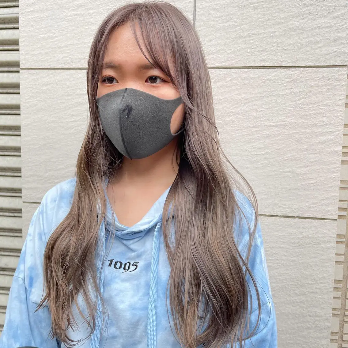 カラー ブリーチ グレージュ 竹尾 優斗のヘアスタイル