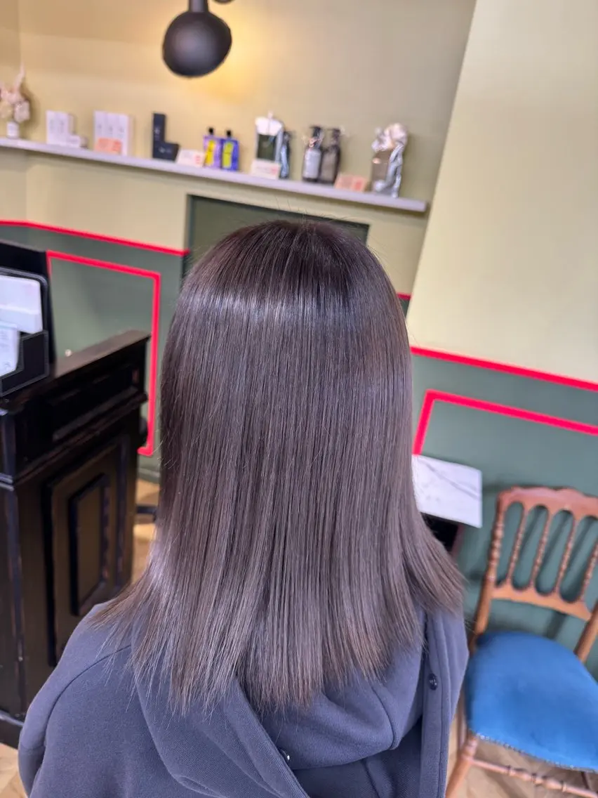 ミディアム カラー ヘアカラー 米倉 麻衣のヘアスタイル