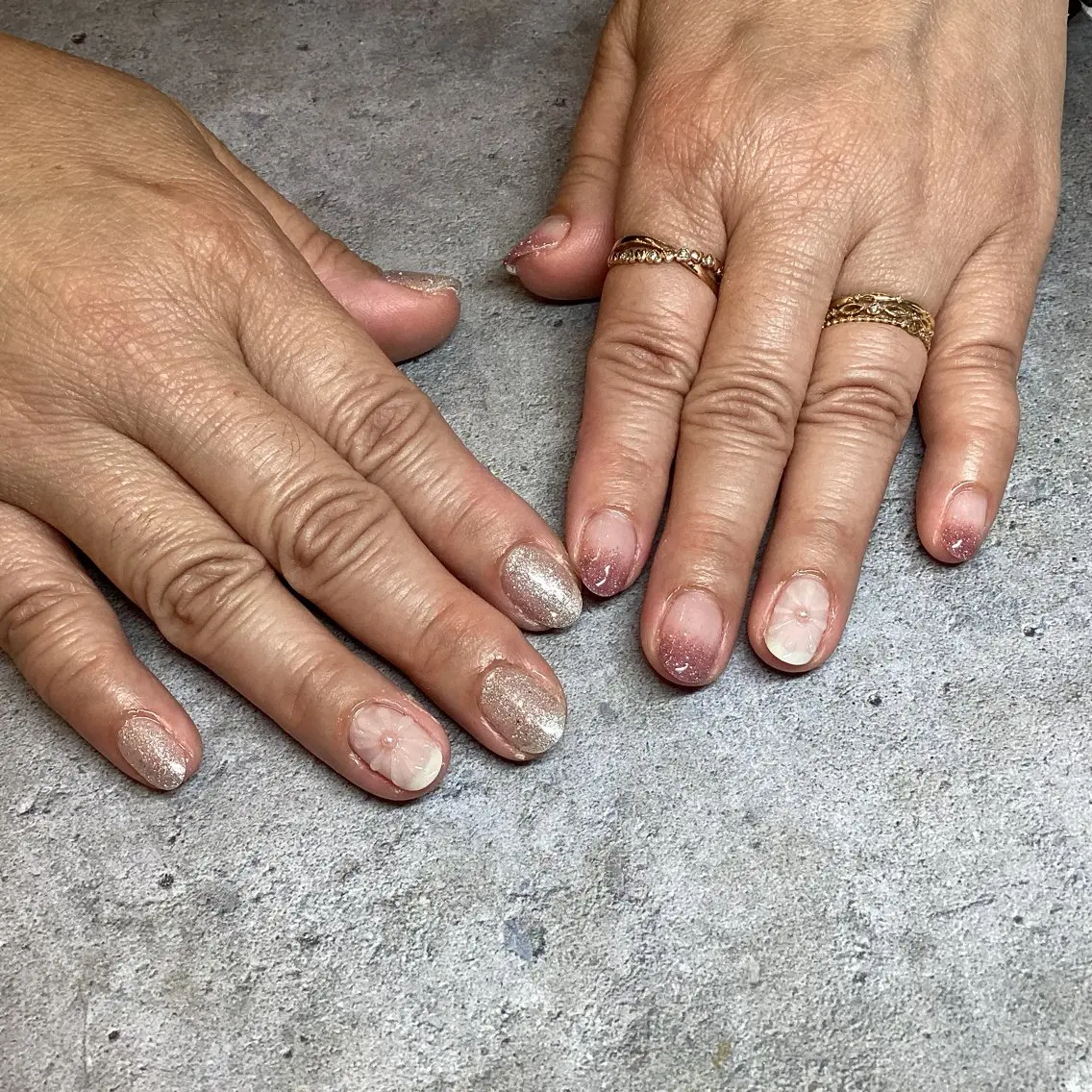 ネイル RECH あやの💅🏻🤍のネイルデザイン