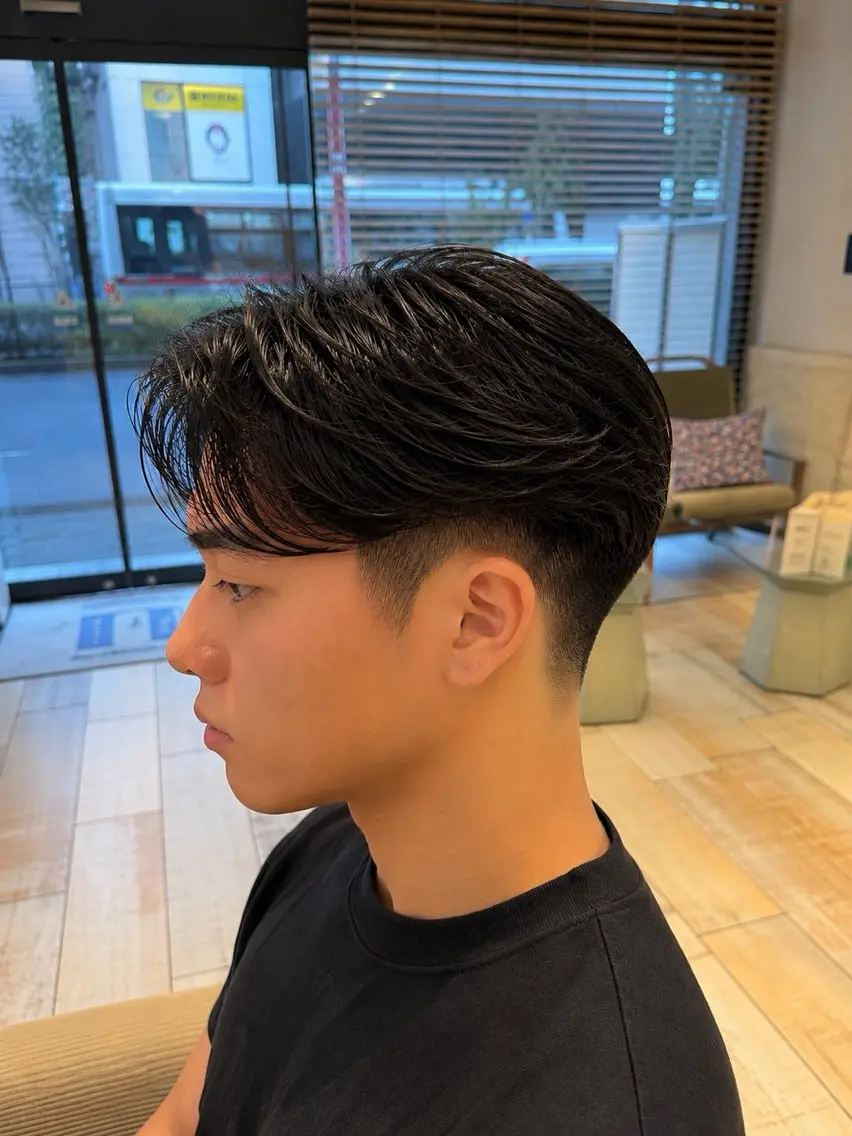 メンズ センターパート フェードカット 刈り上げ メンズ カット/カラー 惇のヘアスタイル