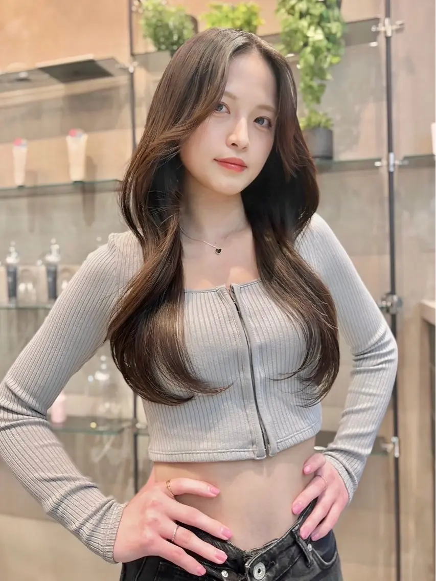 セミロング カラー パーマ カット ヘアカラー トリートメント 仙台Ｉ韓国レイヤー Ｉ髪質改善Ｉ伊藤拓海のヘアスタイル