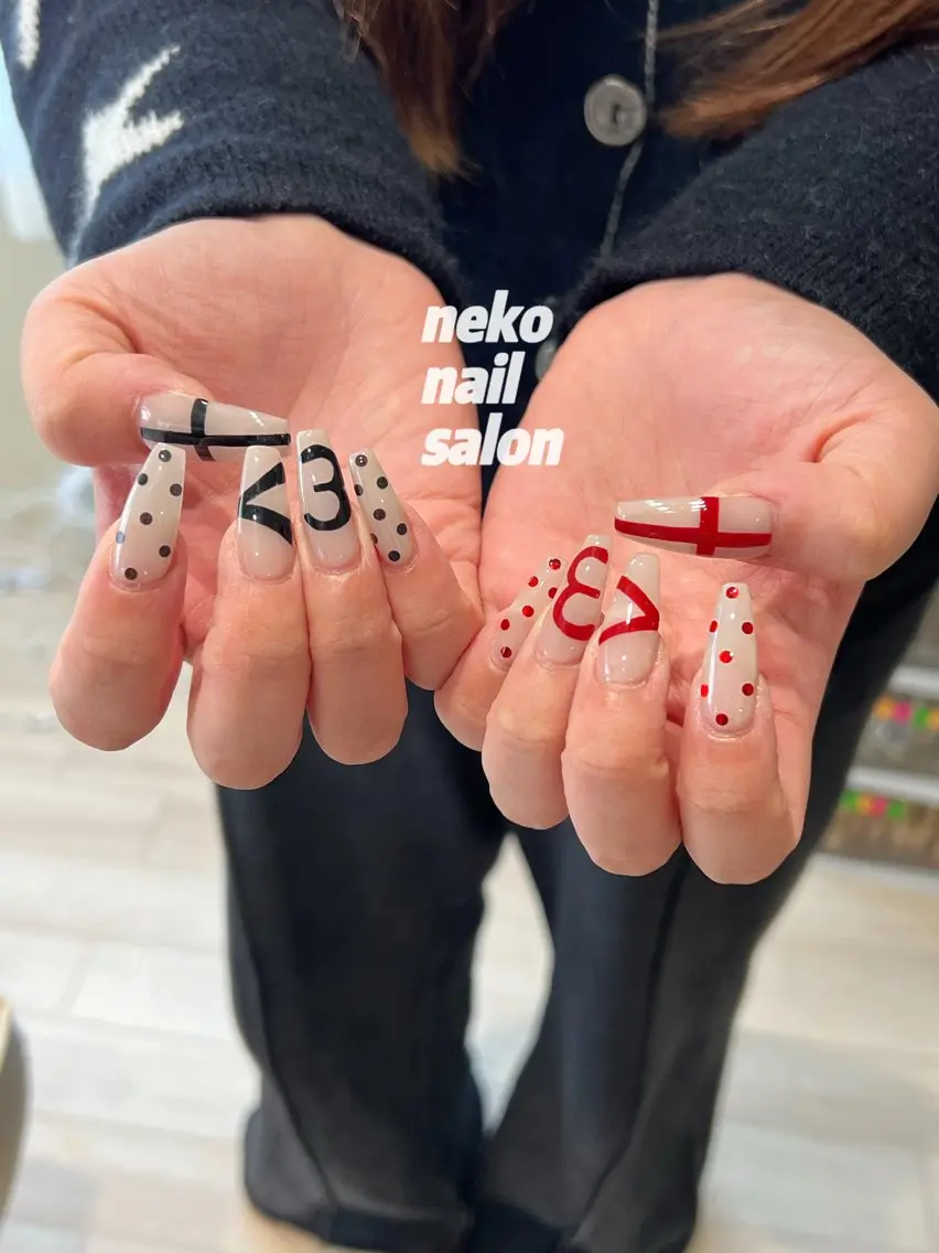 ネイル ドット ハンドネイル neko nailのネイルデザイン