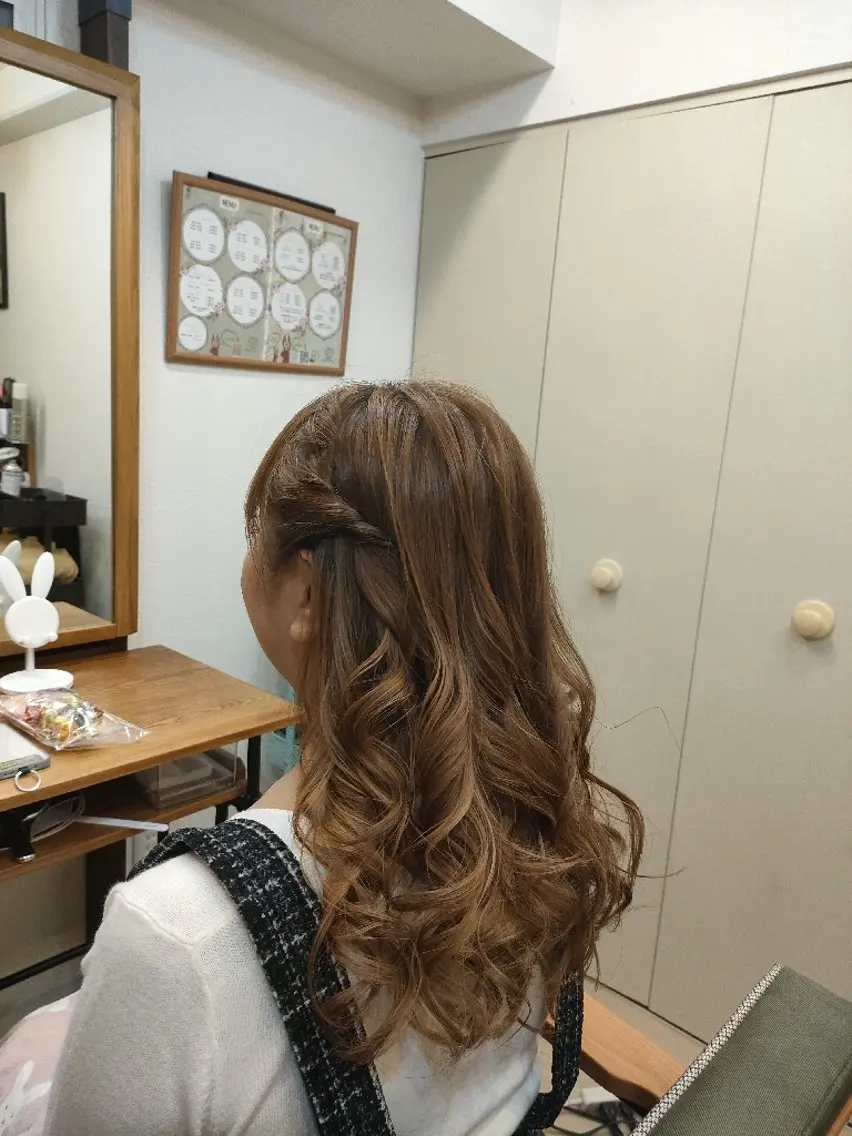 ヘアアレンジ ヘアセット HempBeauty 浅野アサミのヘアスタイル