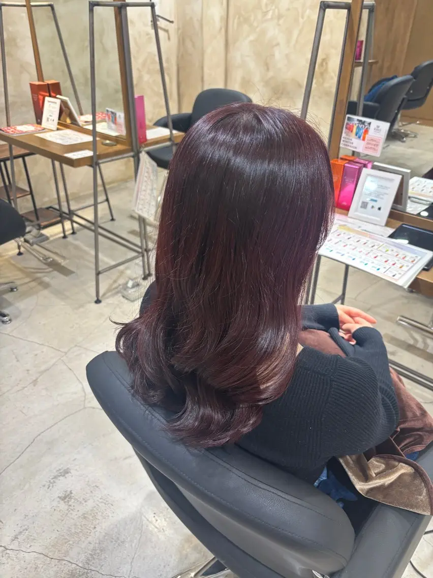 ロング カラー ブリーチ ブリーチなしカラー レッドカラー ヘアカラー トリートメント ツヤカラー🫧Sae ネイルモデル募集中のヘアスタイル