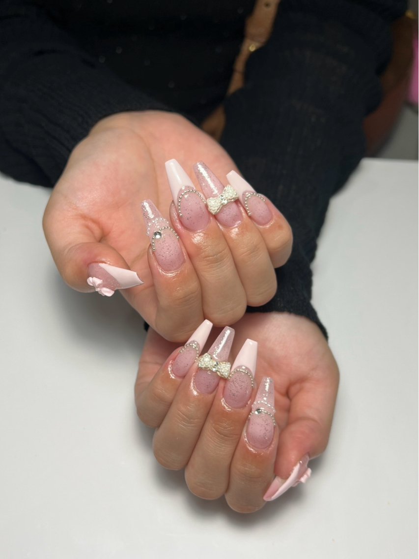 ネイル フットネイル フレンチネイル グラデーション キラキラネイル 韓国ネイル ハンドネイル Miyabie' Nail Salonのネイルデザイン