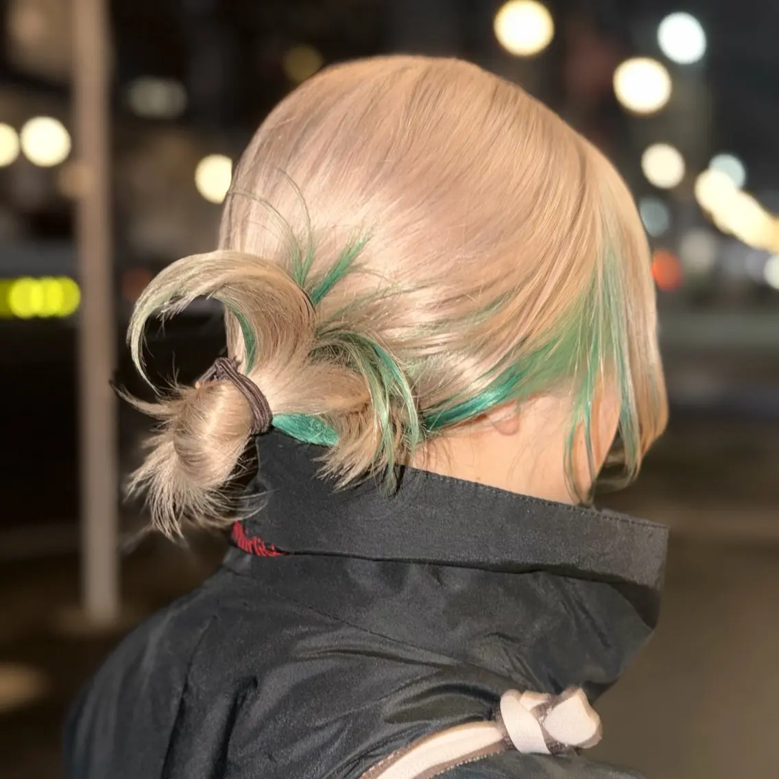 ミディアム カラー ベージュカラー ブリーチ デザインカラー ハイトーンカラー ホワイトベージュ ハイトーン特化 名古屋/たまきのヘアスタイル