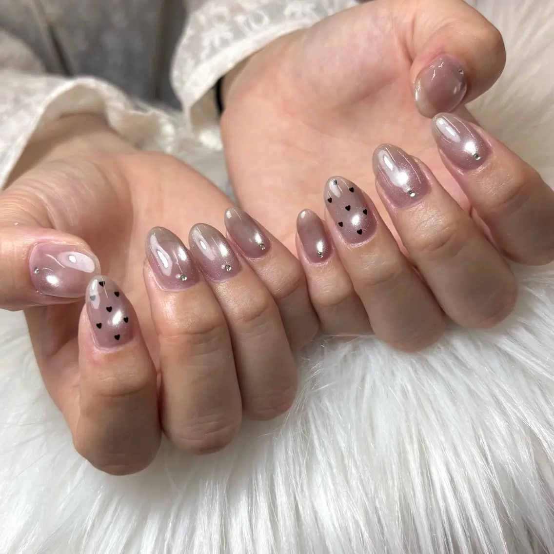 ネイル ストーンネイル ハンドネイル NAIL atre SAIKAのネイルデザイン