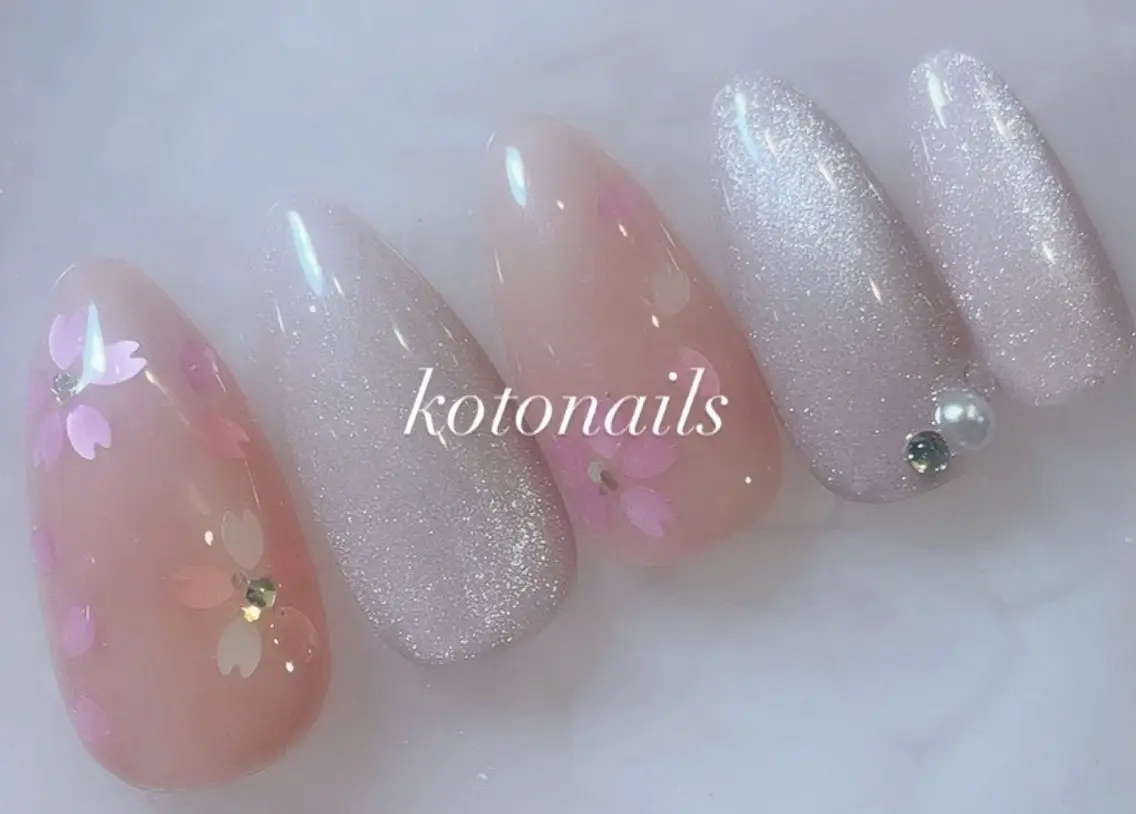 ネイル 桜ネイル ホログラムネイル koto nailsのネイルデザイン