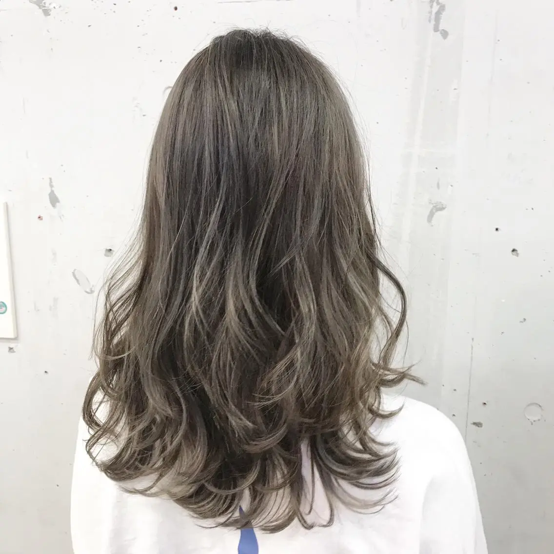 セミロング カラー 💛カラー大人気💛 c i a t eのヘアスタイル