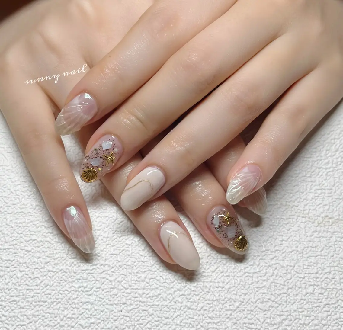 ネイル オーロラネイル ジェルネイル ミラーネイル パラジェル 夏ネイル sunny nailのネイルデザイン