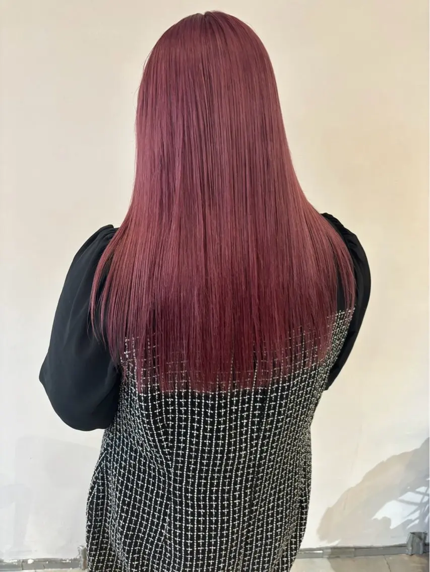 ロング ヘアカラー 髙木 千惺のヘアスタイル