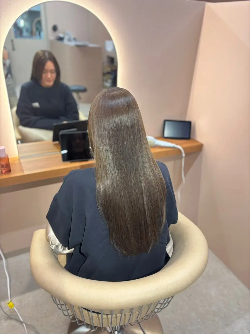 ロング カラー ROCCOeast AKARIのヘアスタイル