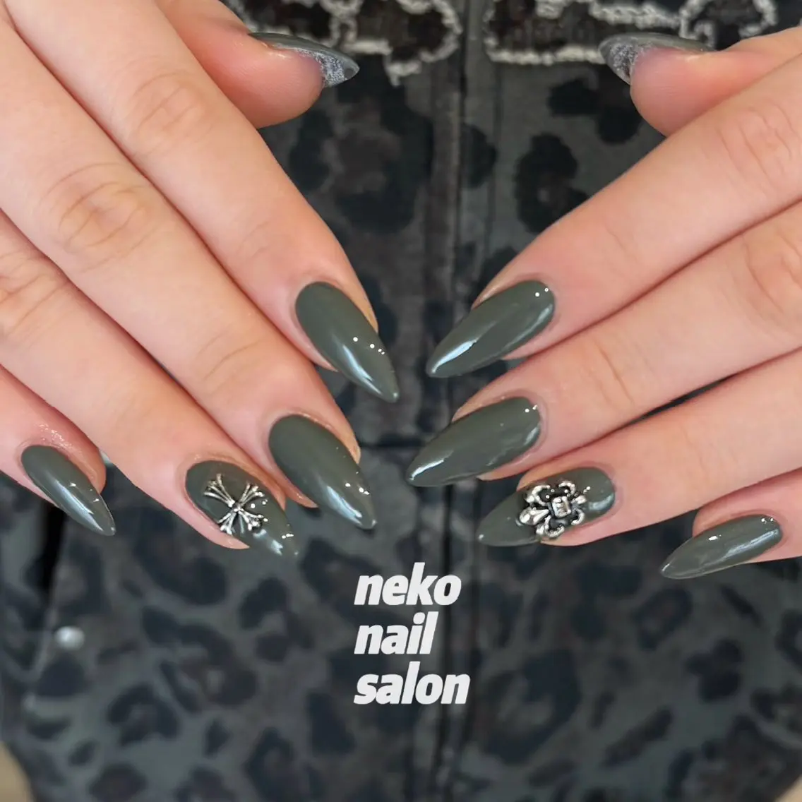 ネイル ワンカラーネイル 冬ネイル クリスマス ハンドネイル neko nailのネイルデザイン