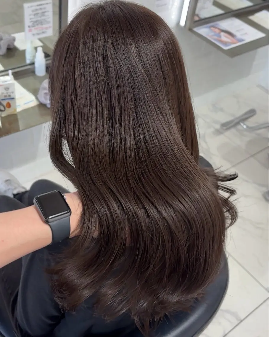 セミロング カラー グレージュ 透明感艶カラー/ 岡田澪香のヘアスタイル