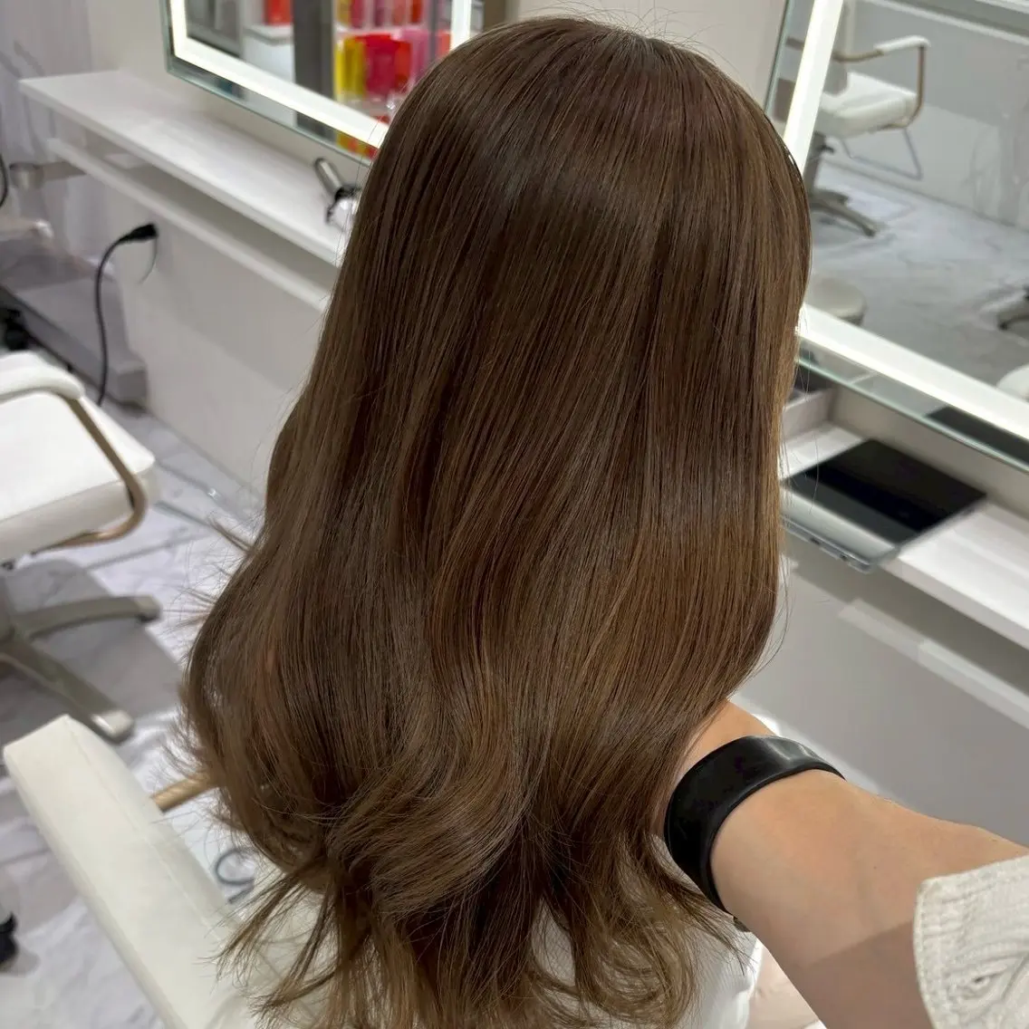 セミロング ヘアカラー ParveMix /石田 佳澄🩶のヘアスタイル