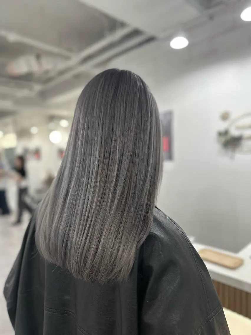ロング カラー グレージュ ロング ヘアカラー トリートメント 特殊カラー特化 ✂️SHIAN フジのヘアスタイル