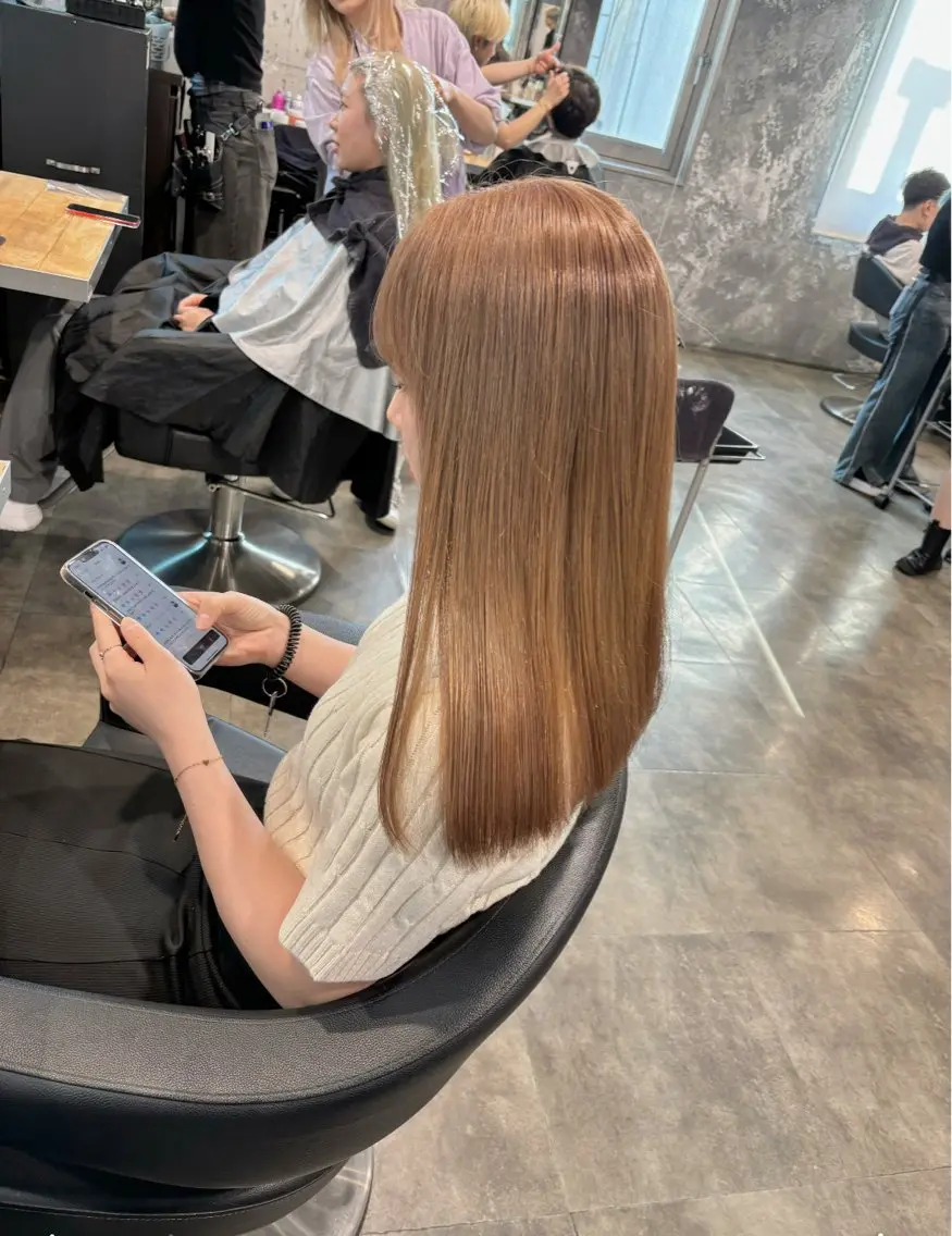 ミディアム カラー ヘアカラー トリートメント ヘッドスパ ヘアセット ベージュカラー💖 やすひろのヘアスタイル