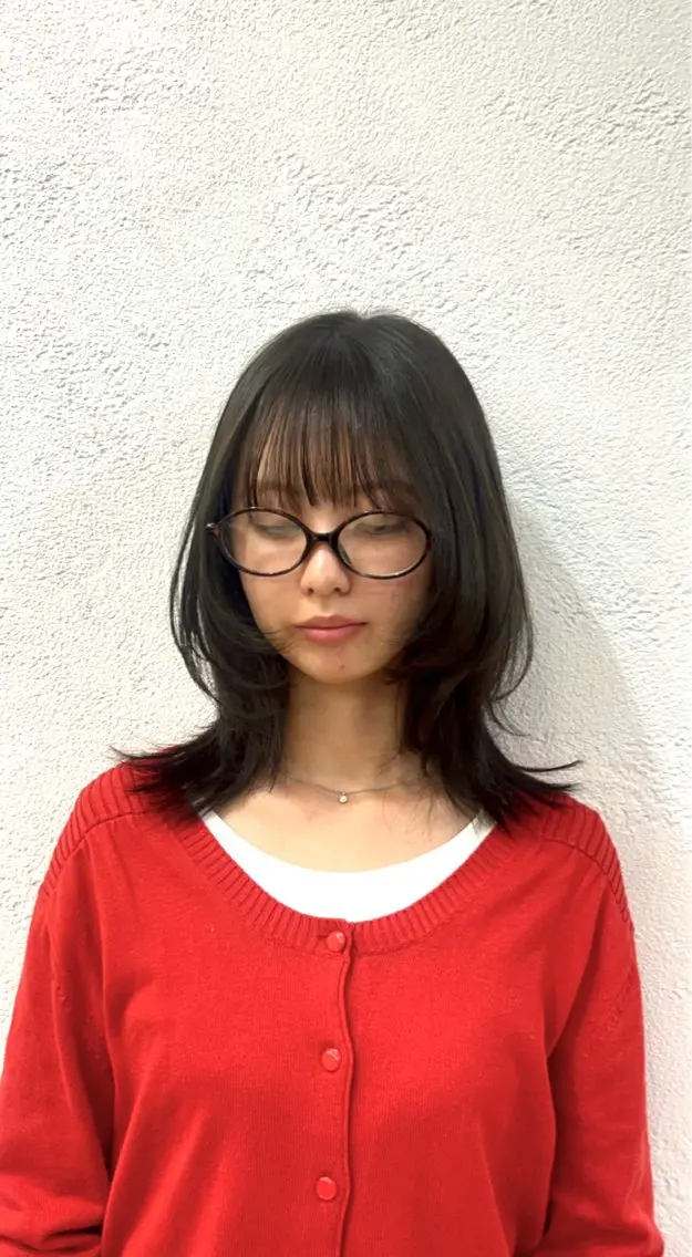 ミディアム カラー ブリーチ 透明感カラー デザインカラー 髪質改善 レイヤーカット 山本梨華/ 透明感カラーのヘアスタイル