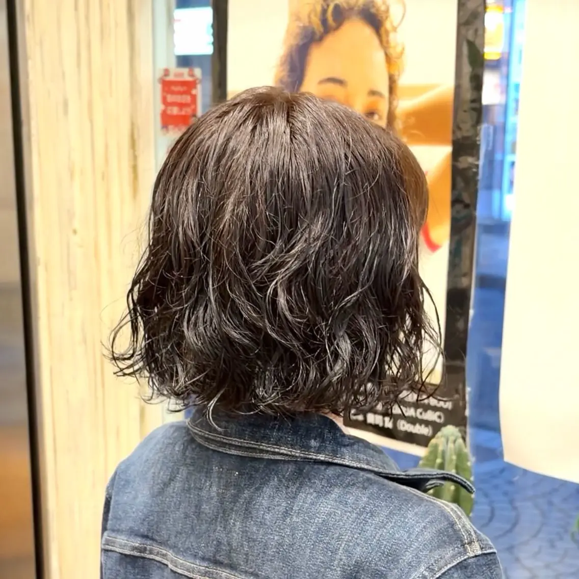 ミディアム パーマ ミディアムパーマ ボブ カット パーマ 横浜パーマ🌐ボブ✨ 暖色カラーもえかのヘアスタイル