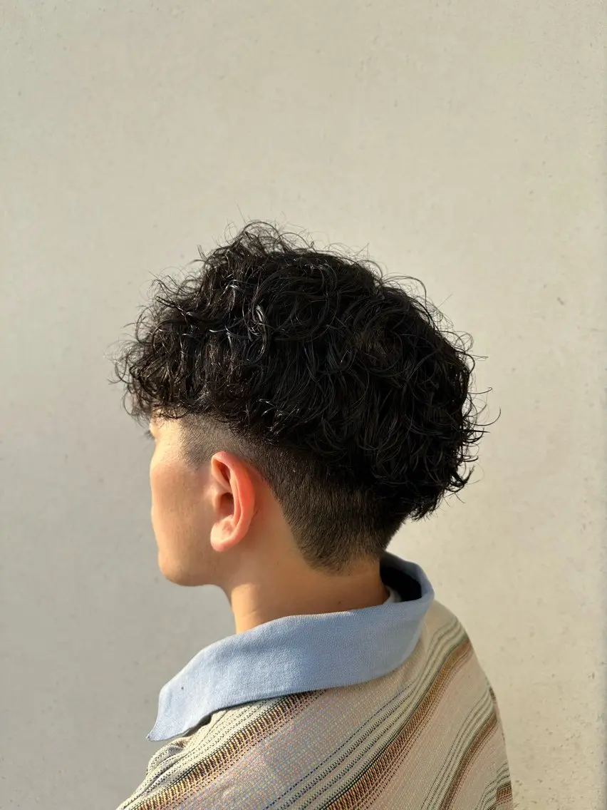 パーマ メンズ メンズパーマ 波巻きパーマ スパイラルパーマ カット パーマ 茂木 理紗のヘアスタイル