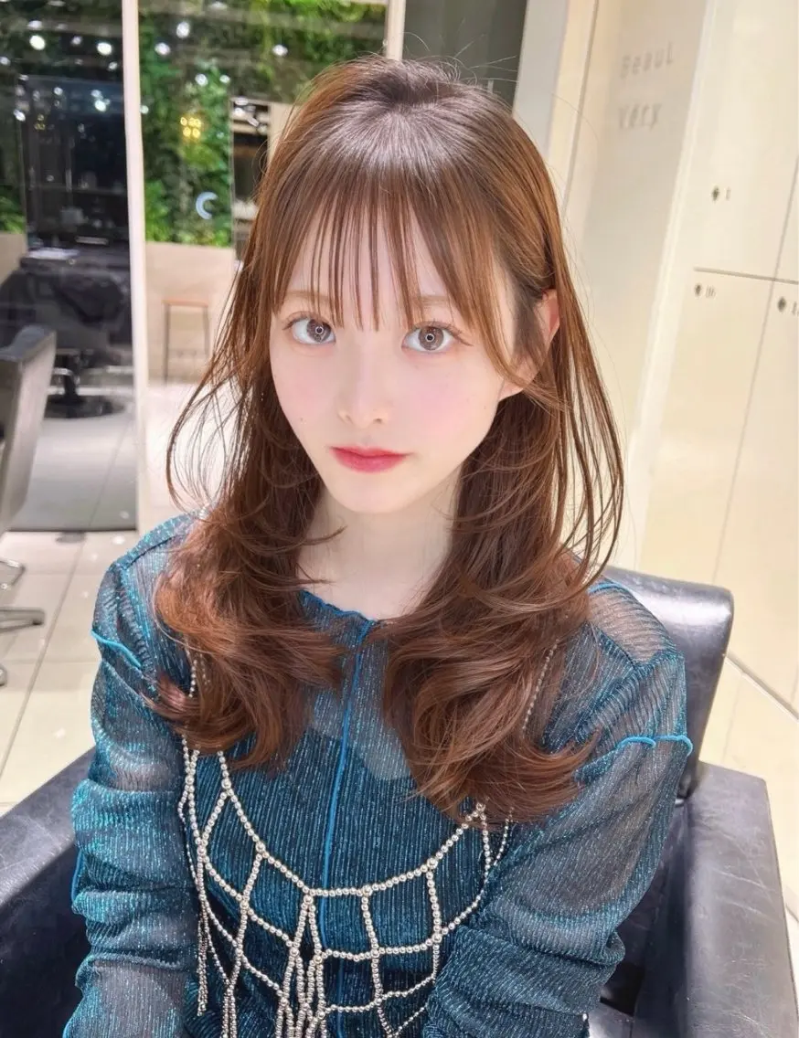 セミロング ヘアカラー 艶カラー /なほのヘアスタイル