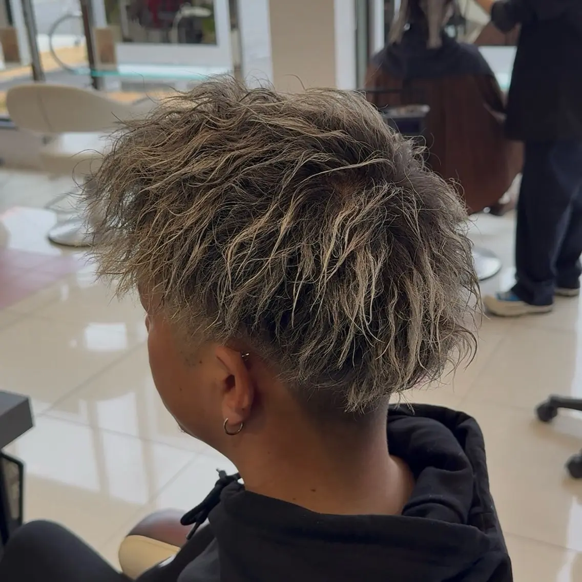 カラー パーマ メンズ メンズメッシュ メンズパーマ メンズツイストパーマ メッシュ ツイストパーマ ✂︎山﨑 涼太✂︎のヘアスタイル