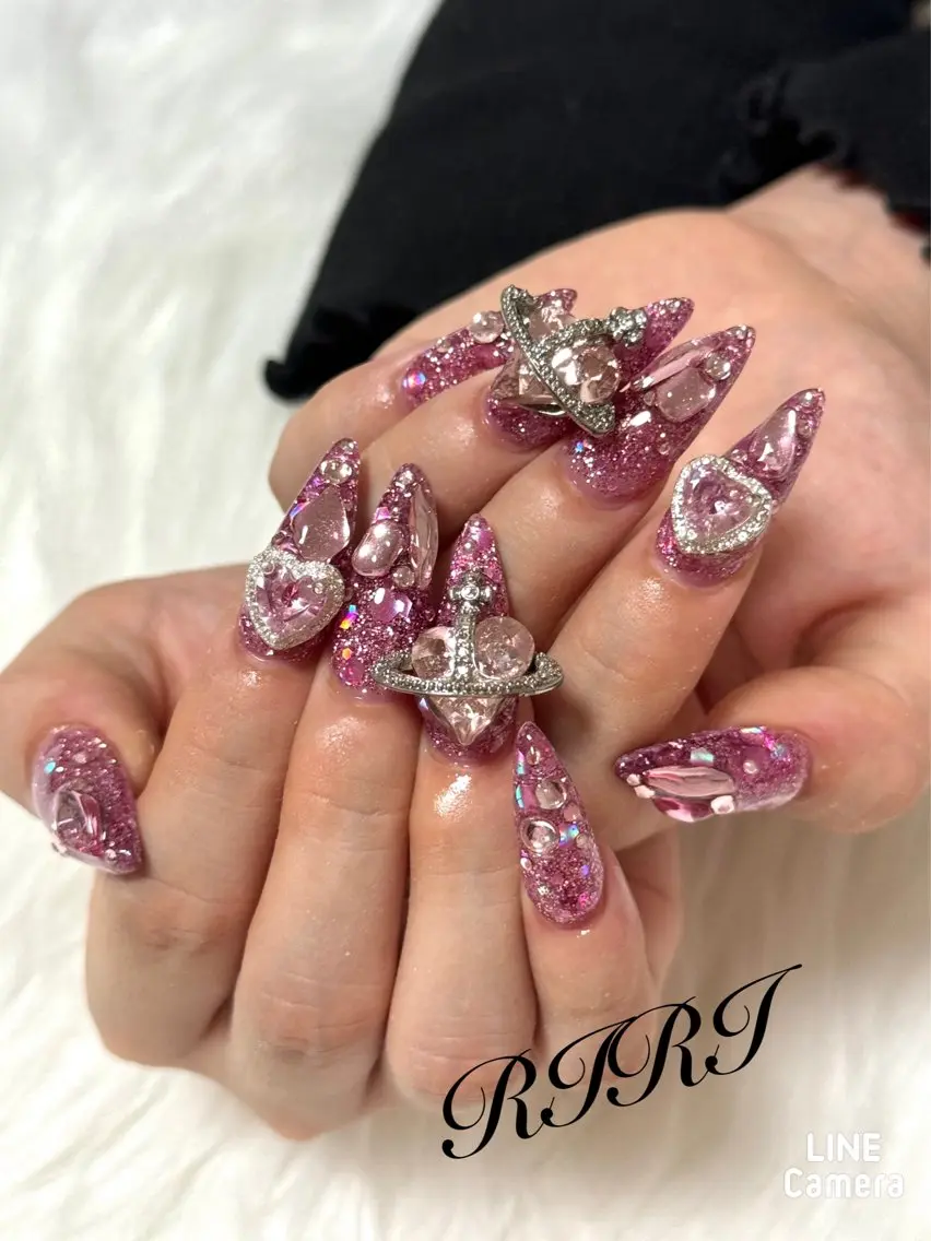 ネイル ジェルネイル ラメ(グリッター) ロングネイル ピンク スカルプネイル riri オーナーのネイルデザイン
