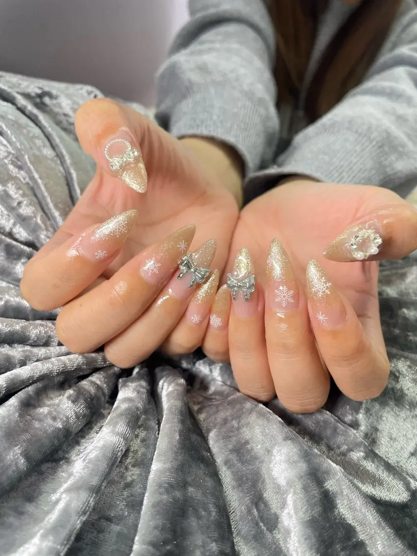ネイル ハンドネイル Mumu眉毛,ネイル モデル募集中🪄のネイルデザイン