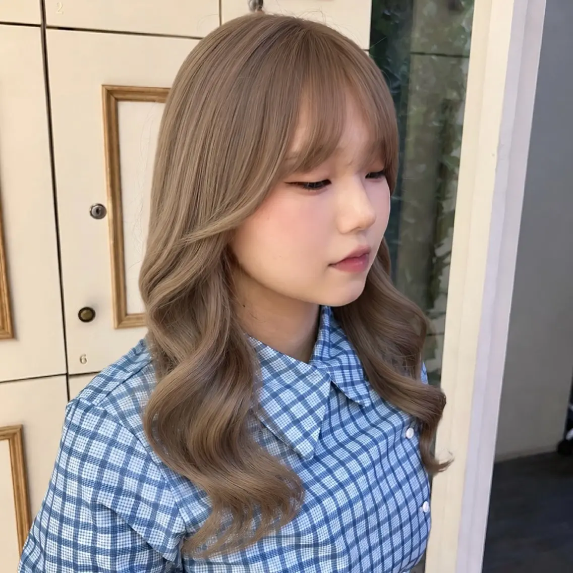 セミロング カラー ベージュカラー ブリーチ 透明感カラー ダブルカラー グレージュ ヘアカラー メンズパーマモデル セイノチヒロのヘアスタイル