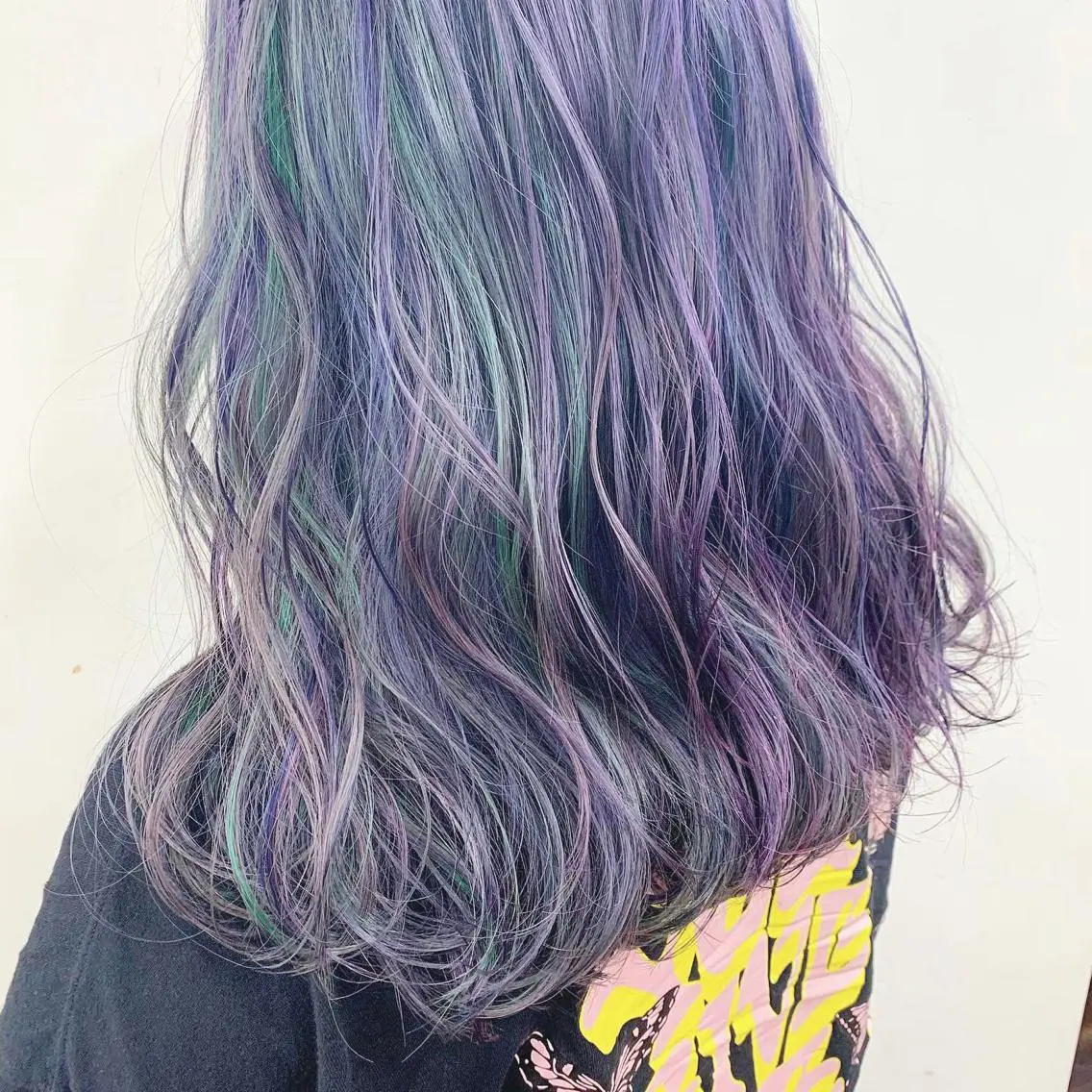 セミロング カラー 薄田 珠美のヘアスタイル