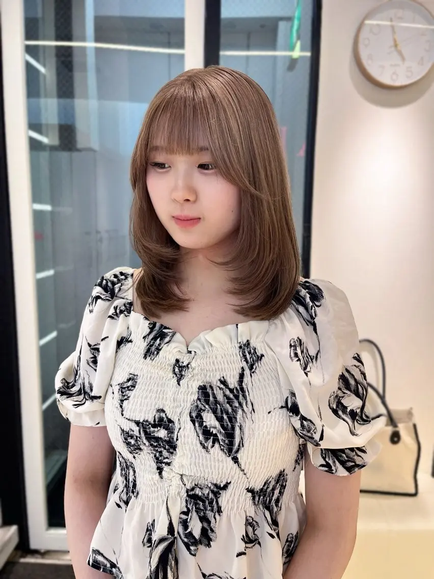 ミディアム カラー ミディアムレイヤー ベージュカラー レイヤーカット カット ヘアカラー ParveMix / 山本 玲南🫧🪽のヘアスタイル