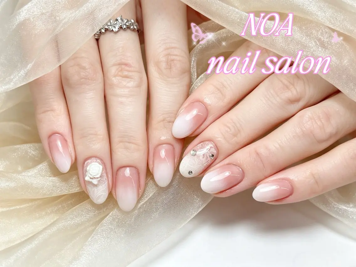 ネイル 長さ出し フレンチネイル ジェルネイル ガーリー キラキラネイル ハンドネイル Noa Nail みつきのネイルデザイン