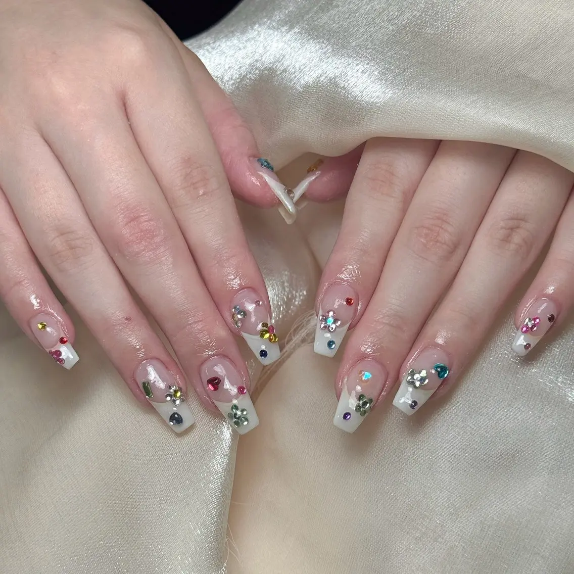 ネイル マギー ネイル🦋のネイルデザイン
