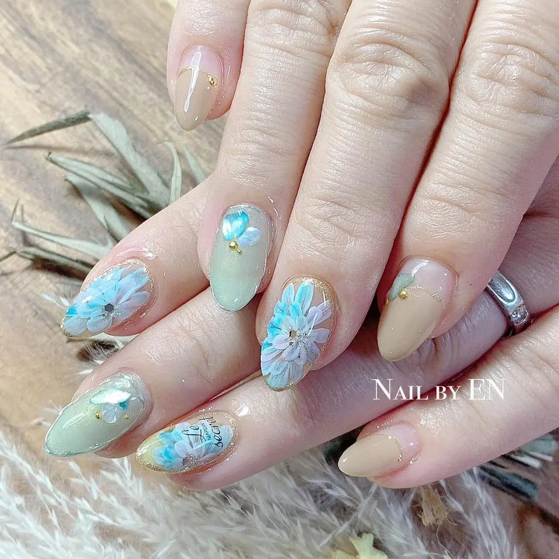 ネイル アートネイル フラワーネイル Nail by EN*Namiのネイルデザイン