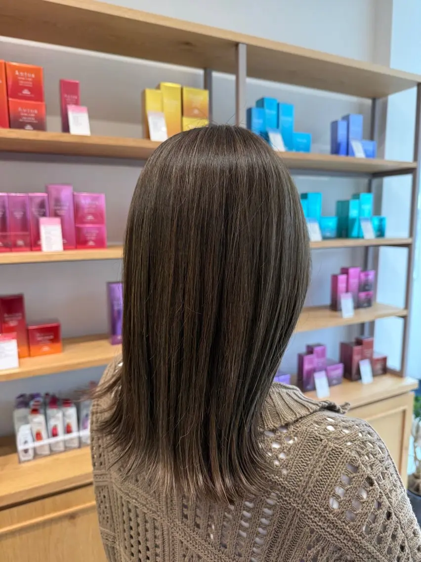 ミディアム 石川 珠有のヘアスタイル