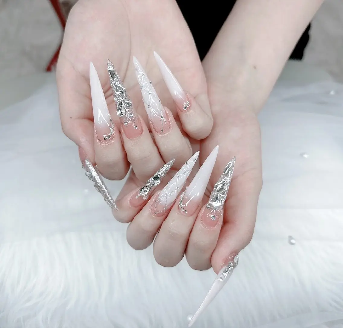 ネイル MIYU．nail Mariaのネイルデザイン